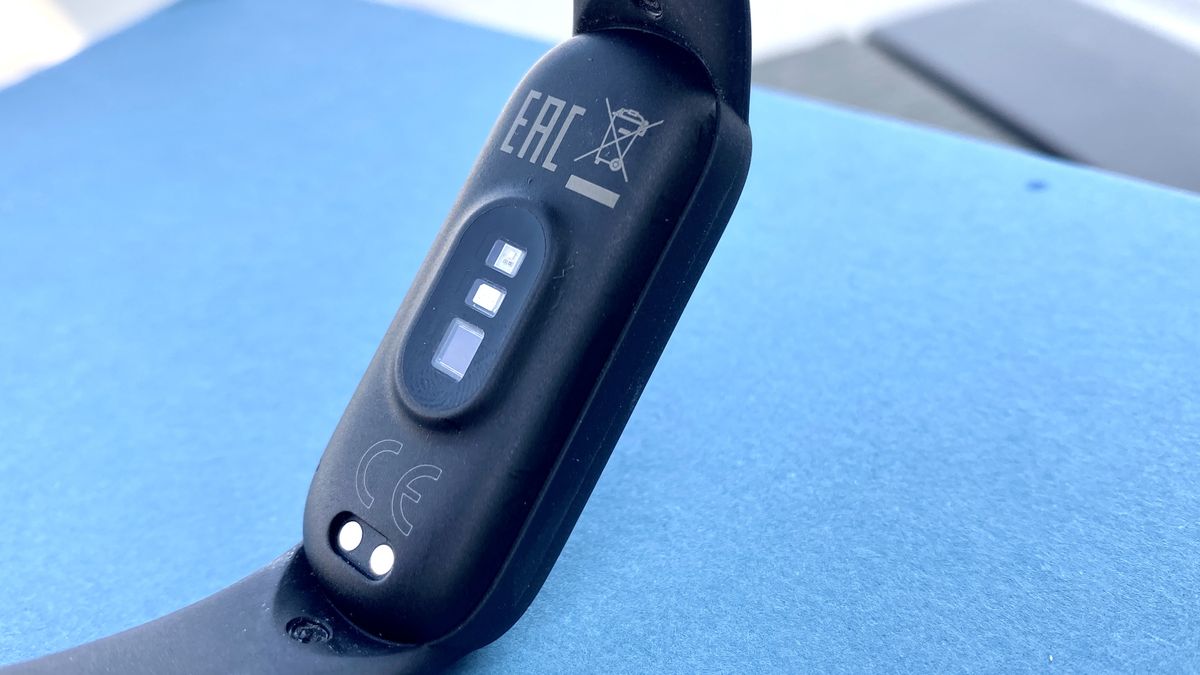 Amazfit Band 5 review | Tom's Guide