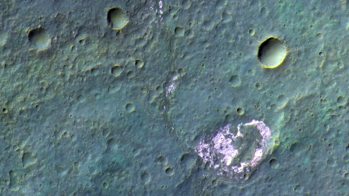 Ancient 'smiley face' on Mars P5jkr2tA8FA8rGQeLdd5NN-1200-80.jpg