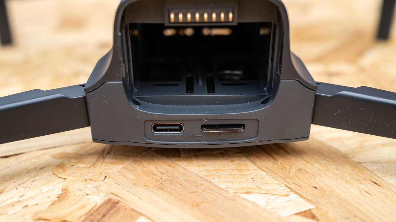 Holy Stone Sirius HS900 rear ports