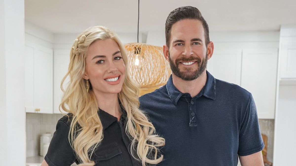 Tarek And Heather Rae El Moussa Reacted To Hgtv Renewing Flipping El Moussas For Season 2 And 0235