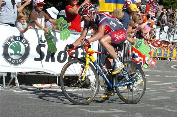 Cadel Evans (Silence-Lotto) was dropped by Carlos Sastre (Cervelo TestTeam)