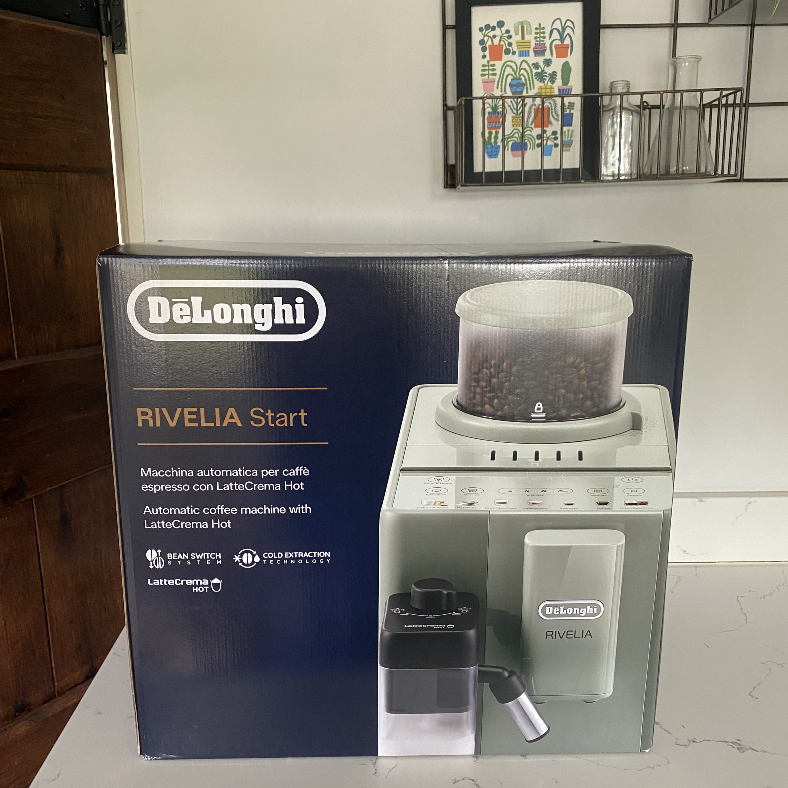 De'Longhi Rivelia Start coffee machine box
