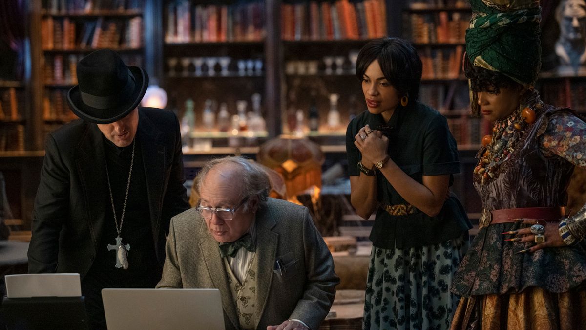 Tiffany Haddish, Owen Wilson, Danny DeVito and Rosario Dawson in Haunted Mansion