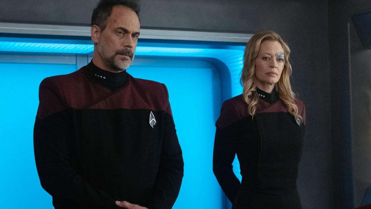 Shaw and Seven on Star Trek: Picard on Paramount+