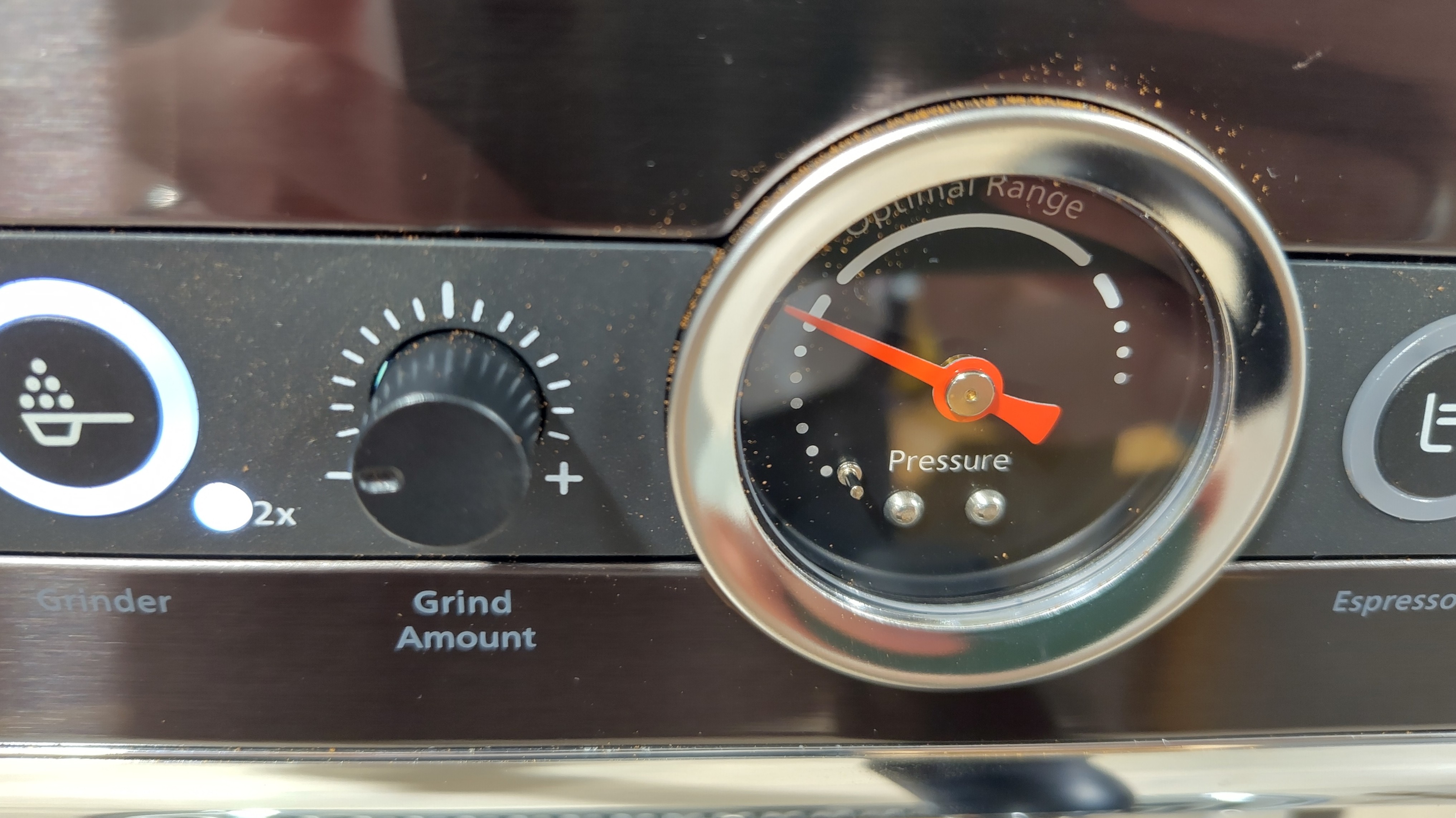 Pressure meter on Philips Barista Brew coffee maker