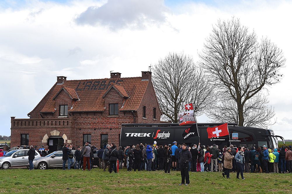 Fans crowd the Trek bus for a glimpse of Fabian Cancellara