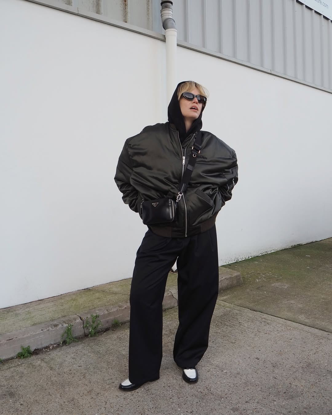 January 2026 outfit ideas: trousers and leather jacket