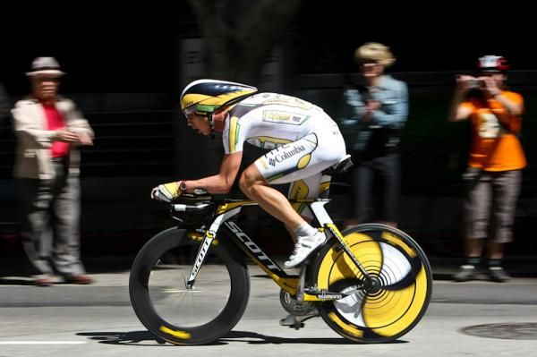 Tony Martin (HTC-Columbia) powers towards an impressive win.