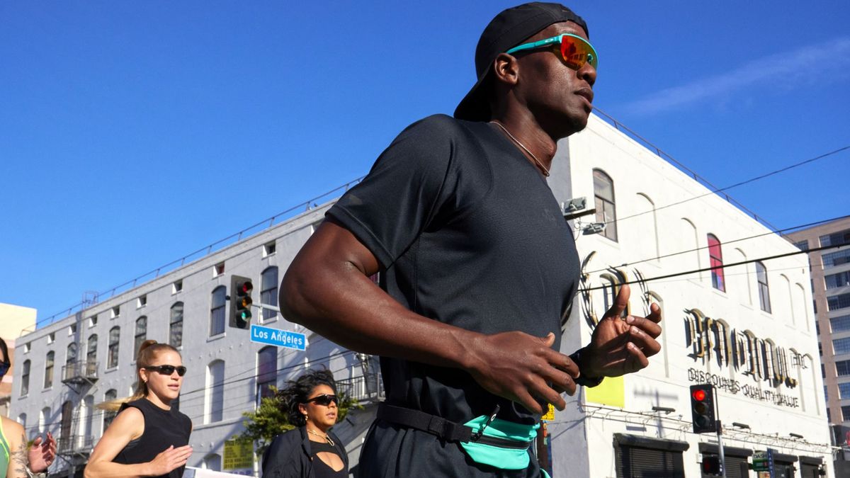 Oakley Has Launched Its First Running Sunglasses And I Am Excited