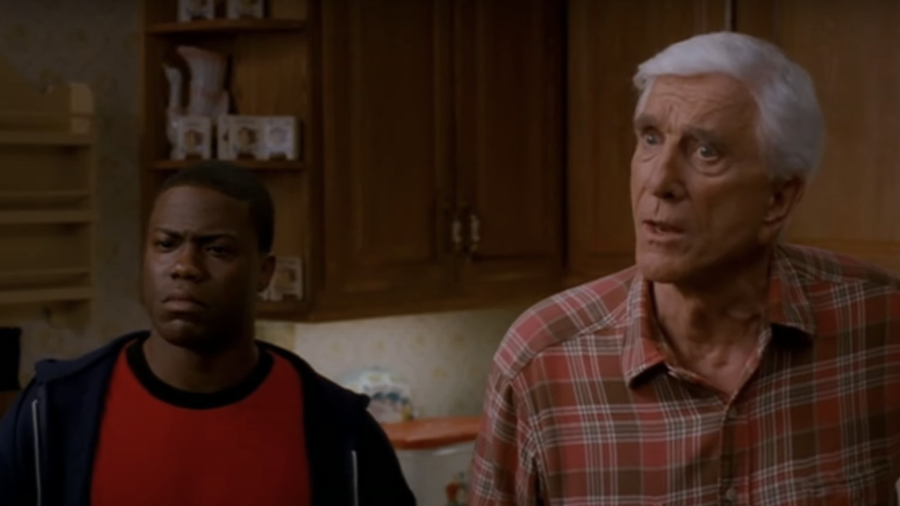 32 Hilarious Lines By Leslie Nielsen In His Funniest Movies