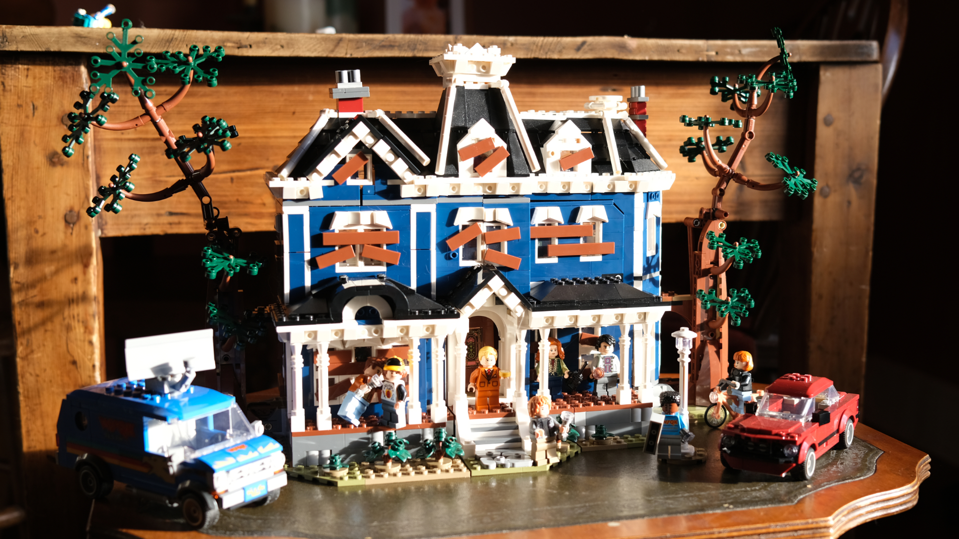 Lego Stranger Things The Creel House Set shot