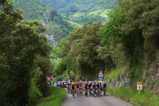 La Vuelta Femenina stage 7 LIVE: The favourites battle for victory on L'Angliru as the breakaway is caught