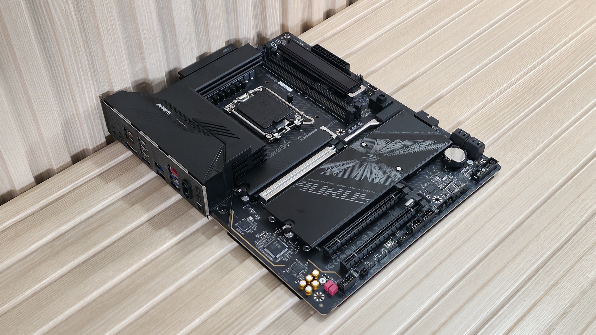 Gigabyte Z890 Aorus Elite Duo X - Motherboard images