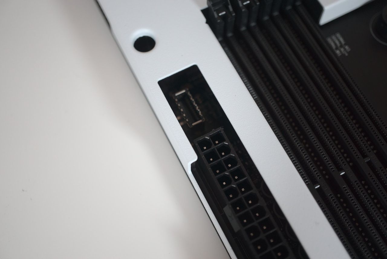 NZXT N7 B550