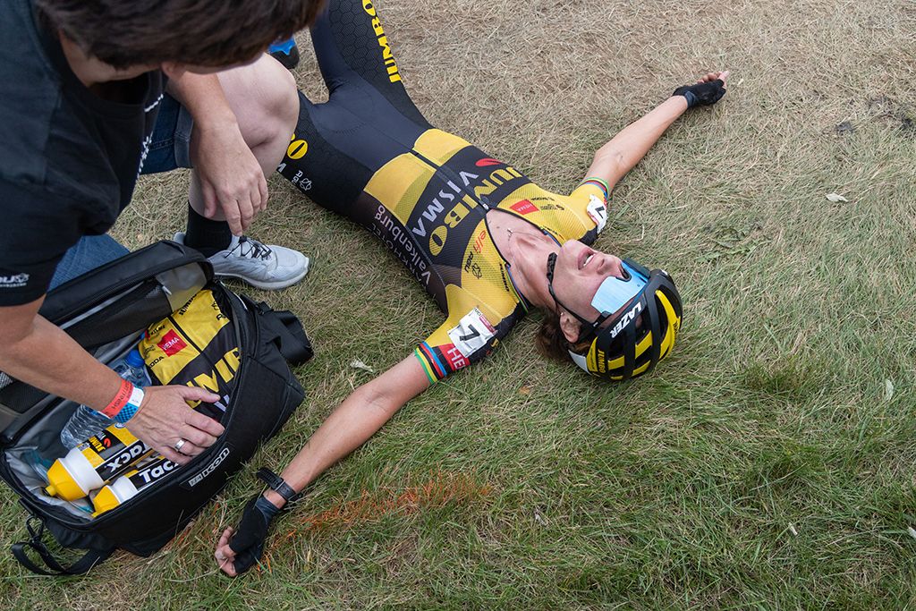 Marianne Vos is spent after battling with Lucinda Brand for the win at the UCI Waterloo Cyclo-cross World Cup in the elite women's race 2021