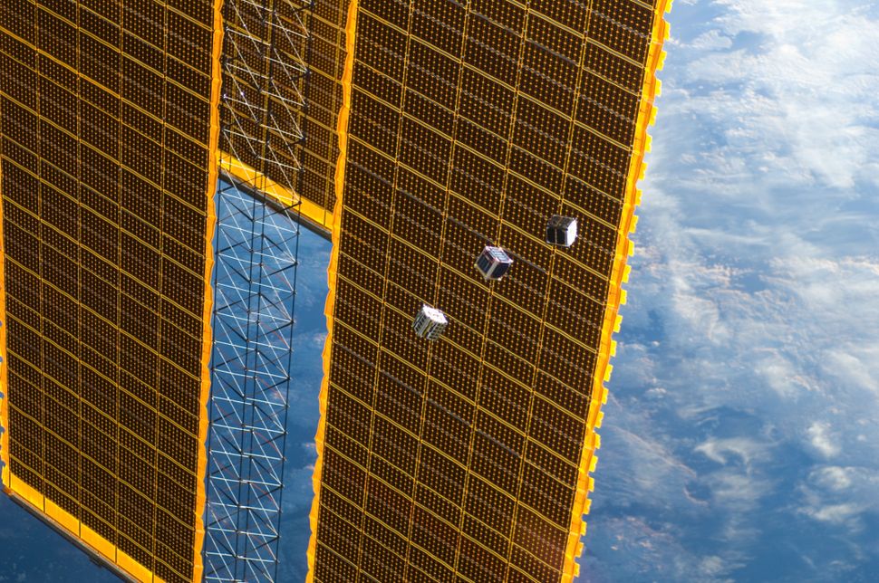 Tiny Cubesat Satellites Launch From Space Station (Photos) | Space