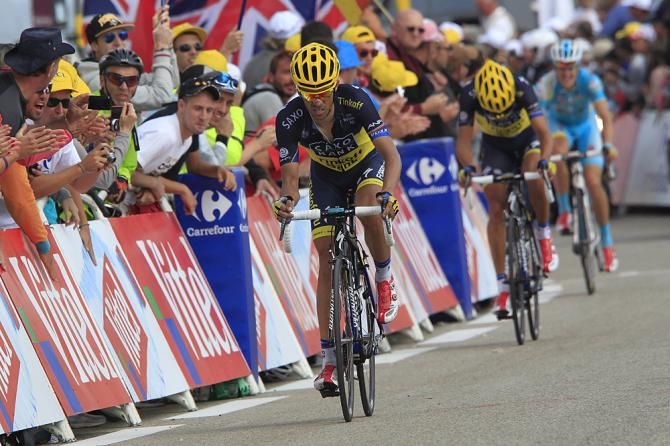 Alberto Contador leads Saxo Bank teammate Roman Kreuziger in the finale