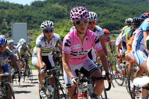 Emma Pooley (Cervelo TestTeam) would hand the maglia rosa to her teammate by the end of the day.