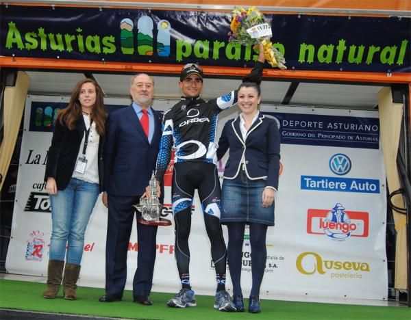 Victor Cabedo (Orbea Continental) on the podium