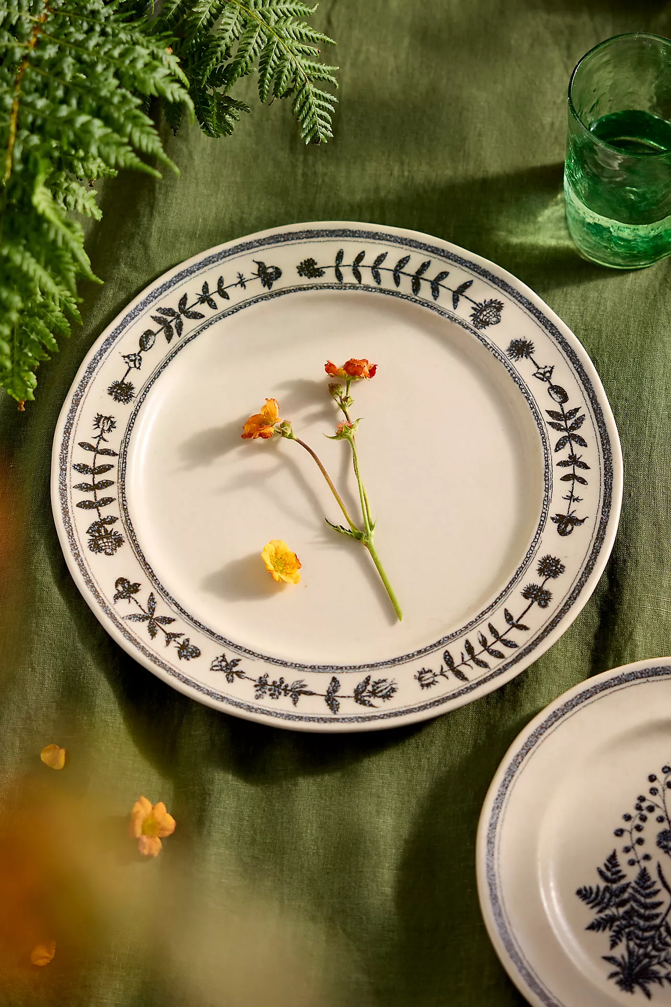 Black Fern Stoneware Dinner Plate