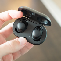 Samsung Gear IconX 2018 true wireless earbuds