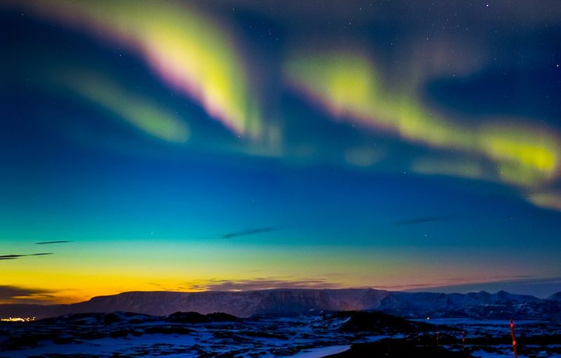 Camping Hiking Tazza di caff/è Tazza di caff/ès Northern Lights Aurora Borealis Travel Coffee Thermal Mug Insulated Cup Perfect for Travel The Beach and Sports