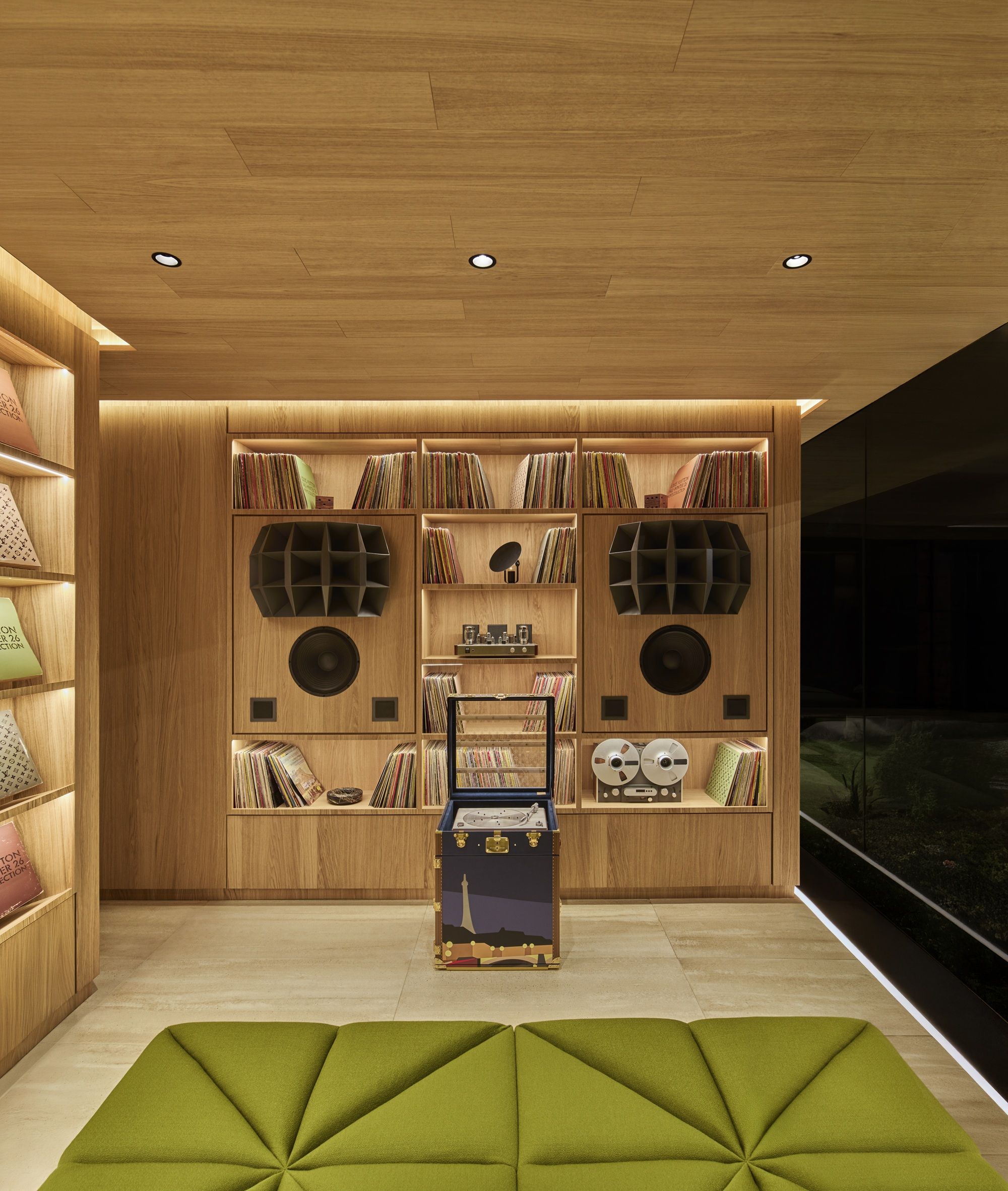 LOUIS VUITTON MEN&rsquo;S FALL-WINTER 2026 SHOW &copy; Louis Vuitton &ndash; All rights reserved