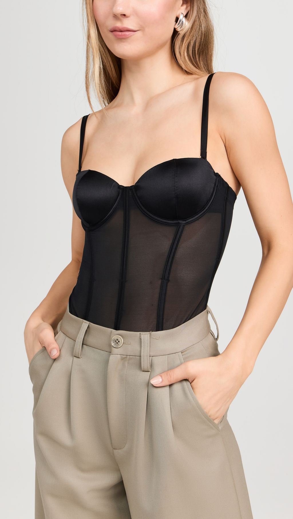 Jenna Ortega Masters the Bra Top Trend Twice on the 'Beetlejuice' Tour