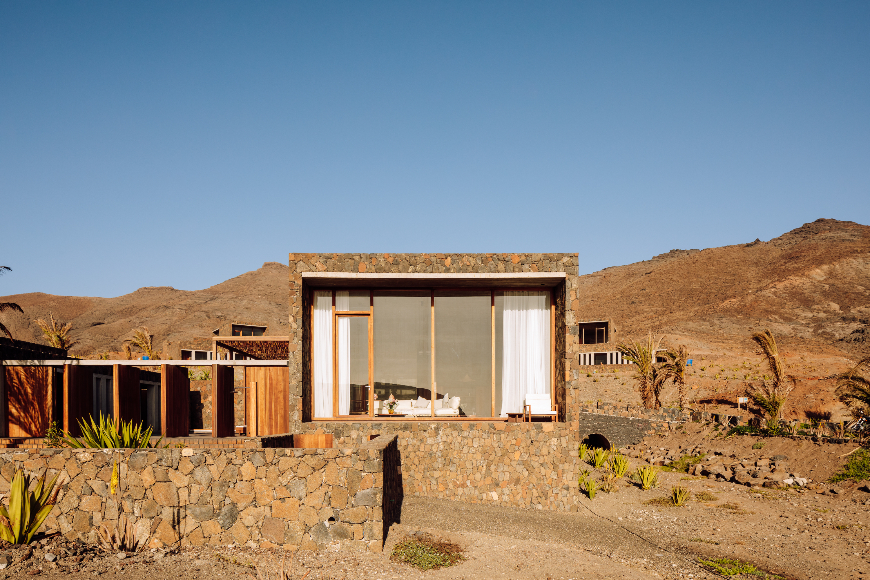 Barefoot Luxury Francisco Nogueira