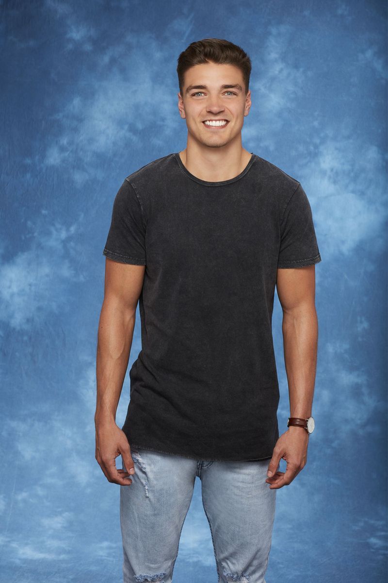 t shirt, blue, clothing, cool, product, neck, standing, chin, human, sleeve,