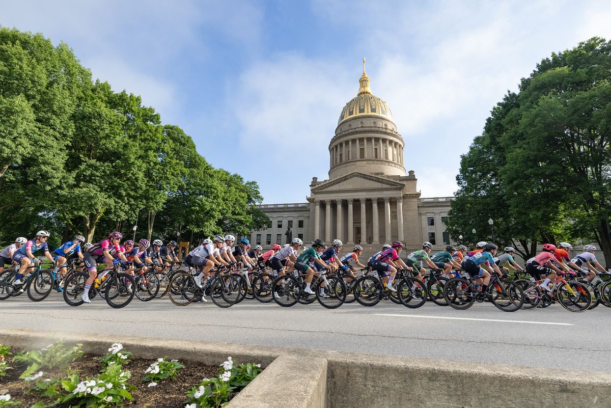The women's Elite field was still mostly together as they made their way past the West Virginia State Capitol for the first time.