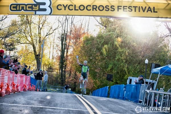 Ryan Trebon (Cannondale/CyclocrossWorld) takes the win