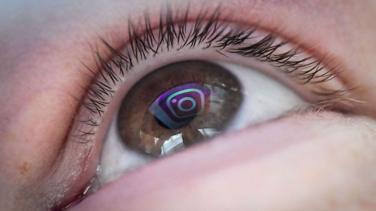 Instagram eye