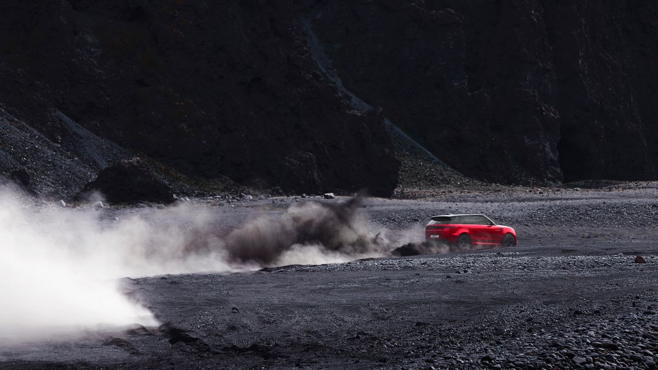 New Range Rover Sport in red