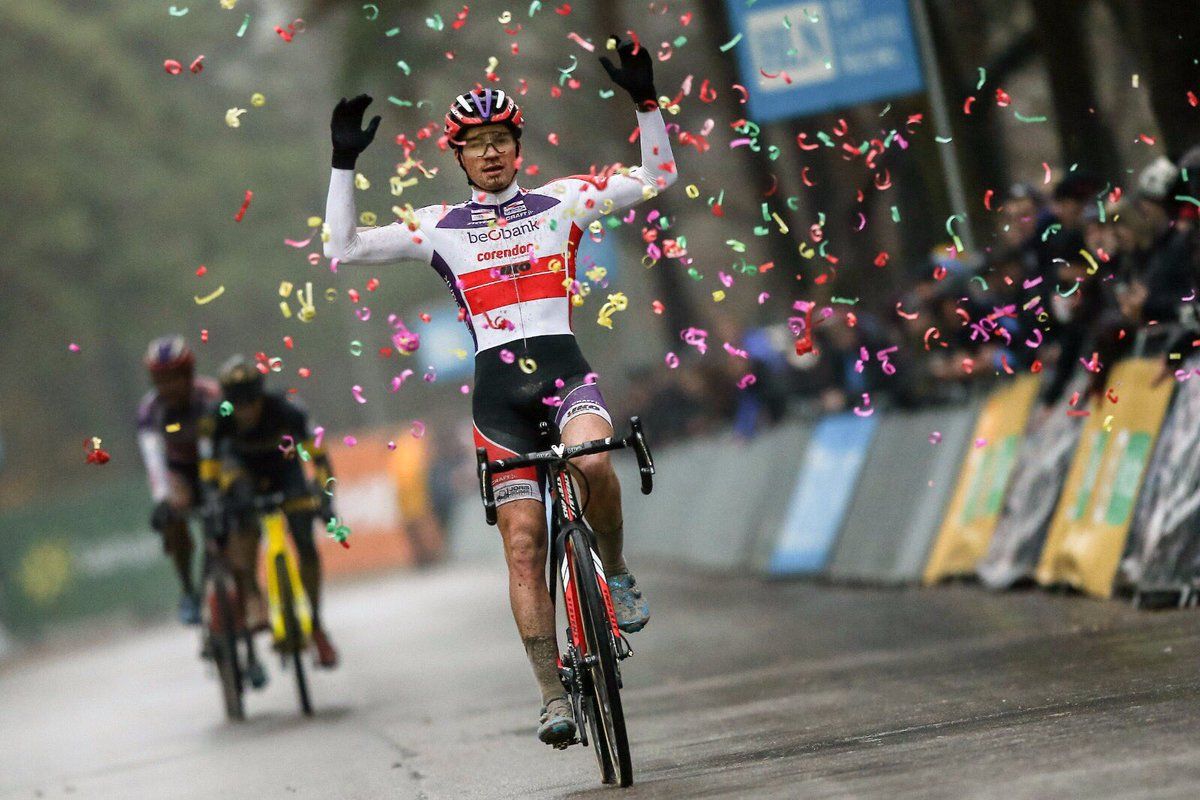 David van der Poel wins the 2017 Zilvermeercross
