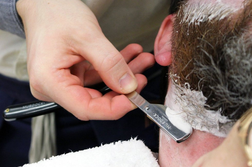 dry-skin-thinning-hair-heres-how-to-solve-your-grooming-dilemmas-5-1556696667-pRpq-column-width-inline