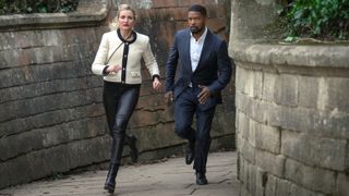 (L to R) Cameron Diaz as Emily and Jamie Foxx as Matt in "Back In Action."