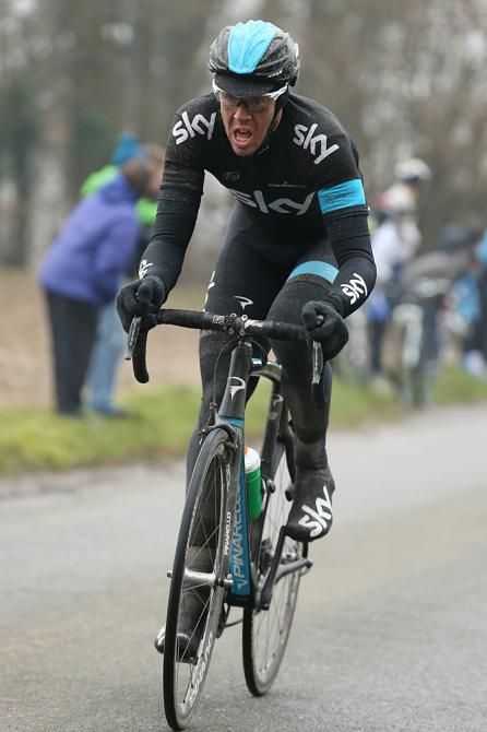 Mathew Hayman (Sky) puts in an attack
