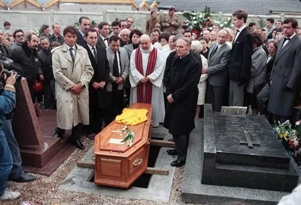Raymond Poulidor, Jean Stablinski and Eug&egrave;ne Letendre show their respect at Anquetil's funneral in 1987.