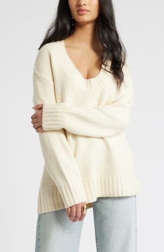 Oversize V-Neck Sweater