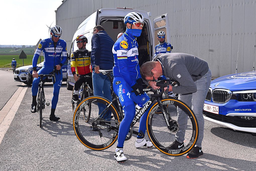 Philippe Gilbert is dressed for the weather