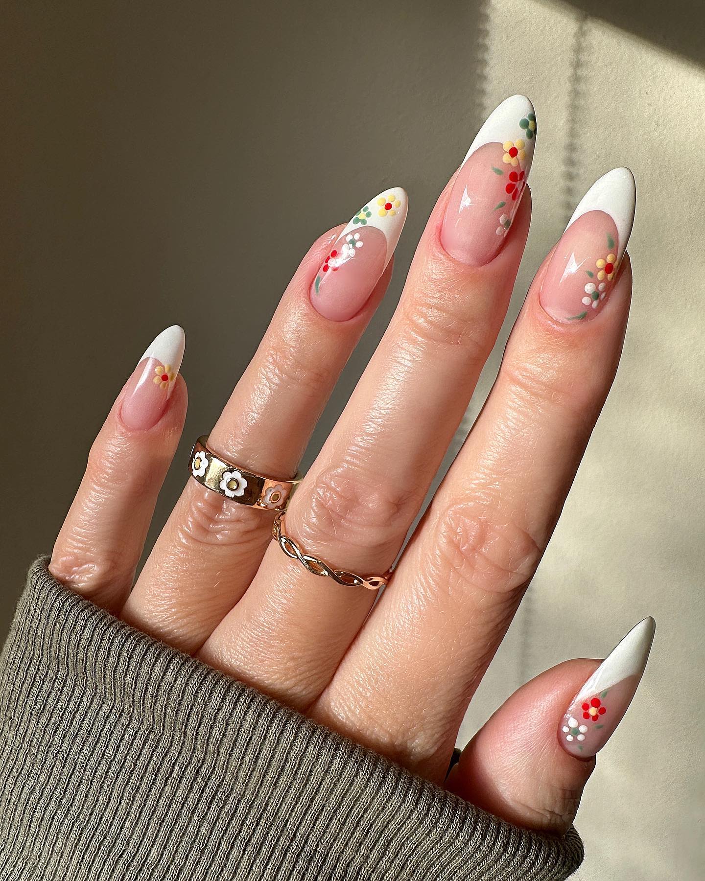 white nail ideas&amp;nbsp;