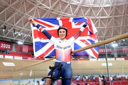 Dame Sarah Storey wins Paralympic gold in the individual purstuit