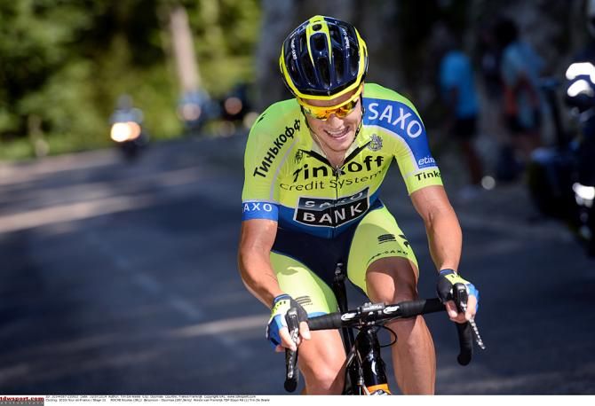 Nicolas Roche (Tinkoff Saxo) attacks, earning the most aggressive rider prize