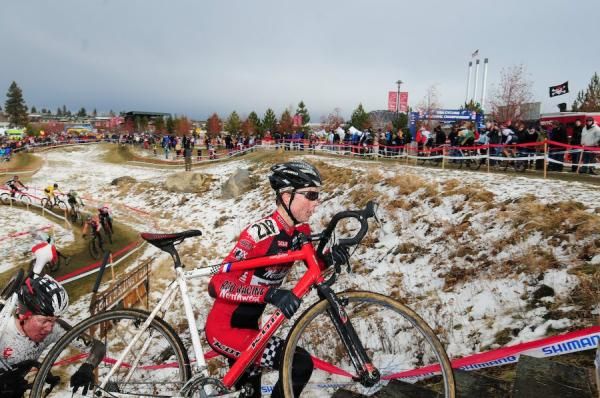 Eric Emsky (Rad Racing) running the steps.