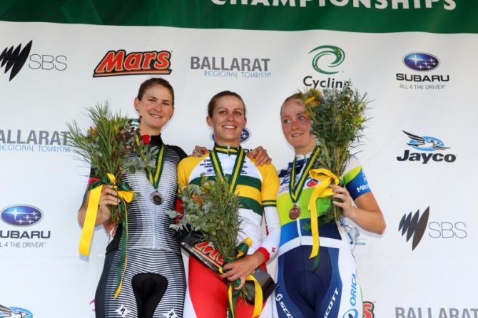 Loren Rowney (Specialized - lululemon), Kimberley Wells (Specialized - Securitor) Gracie Elvin (Orica - AIS) on the podium