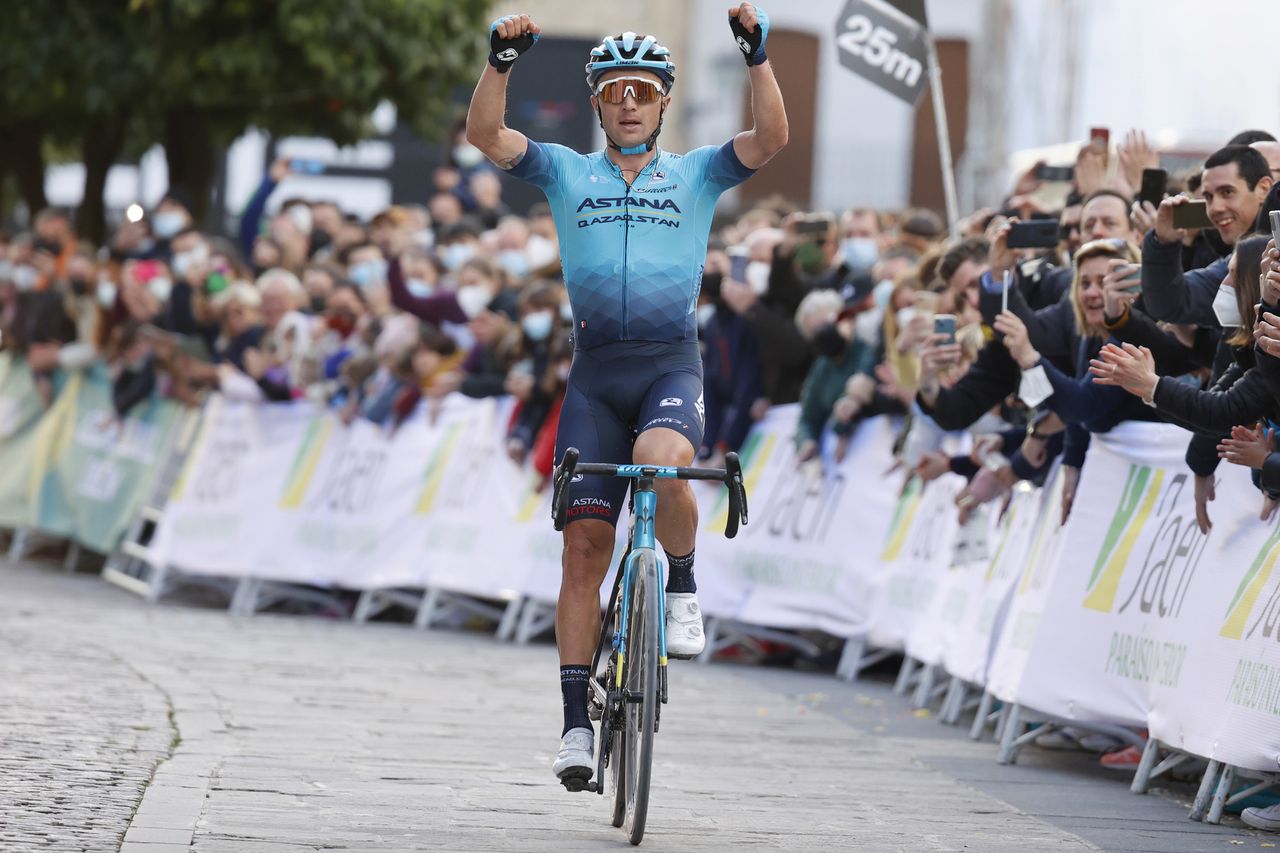 Clasica Jaen Paraiso Interior 2022 - 1st Edition - Baeza - Ubeda 187,8 km - 14/02/2022 - Alexey Lutsenko (KAZ - Astana Qazaqstan Team) - photo Luis Angel Gomez/SprintCyclingAgency&Acirc;&copy;2022