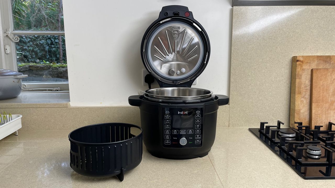 Open with ultimate lid of the instant pot in place