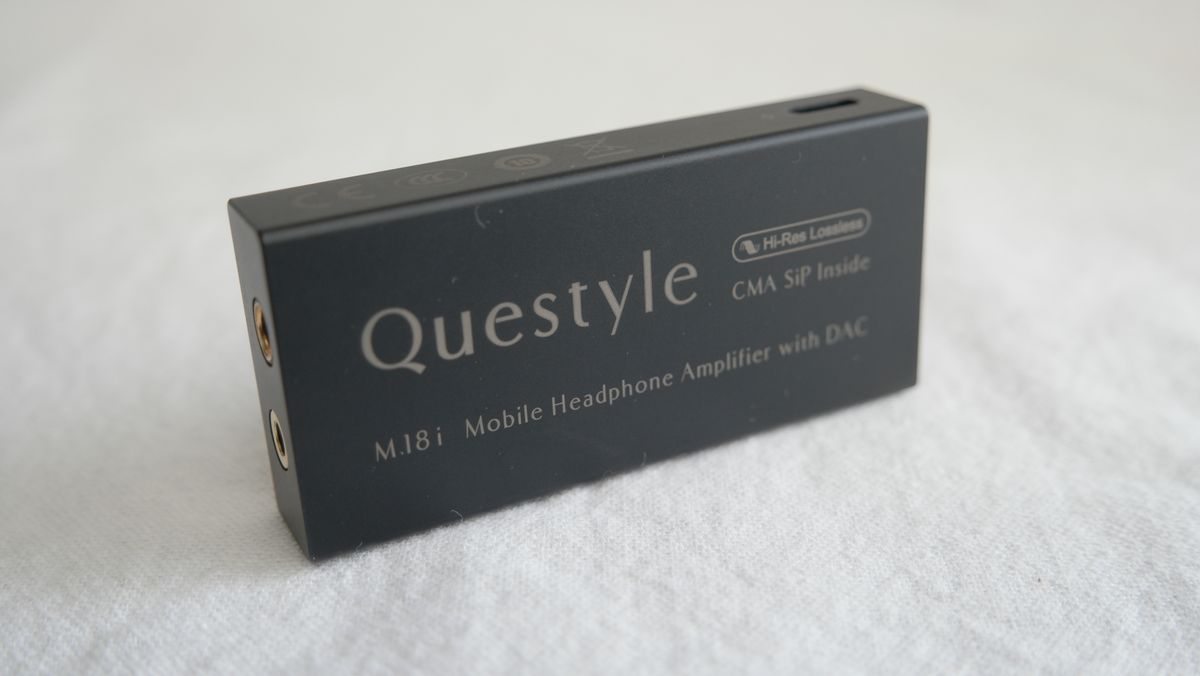 Questyle M18i branding