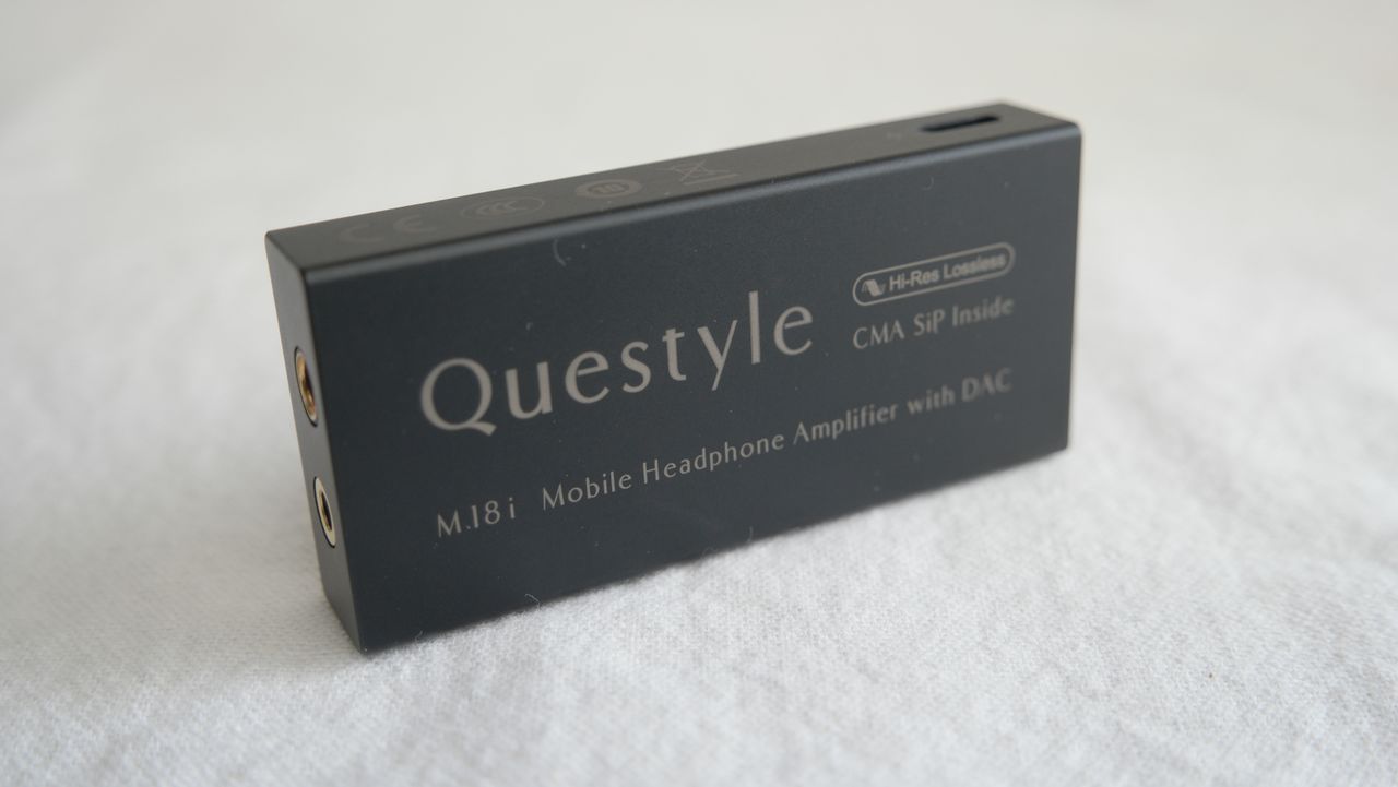Questyle M18i branding